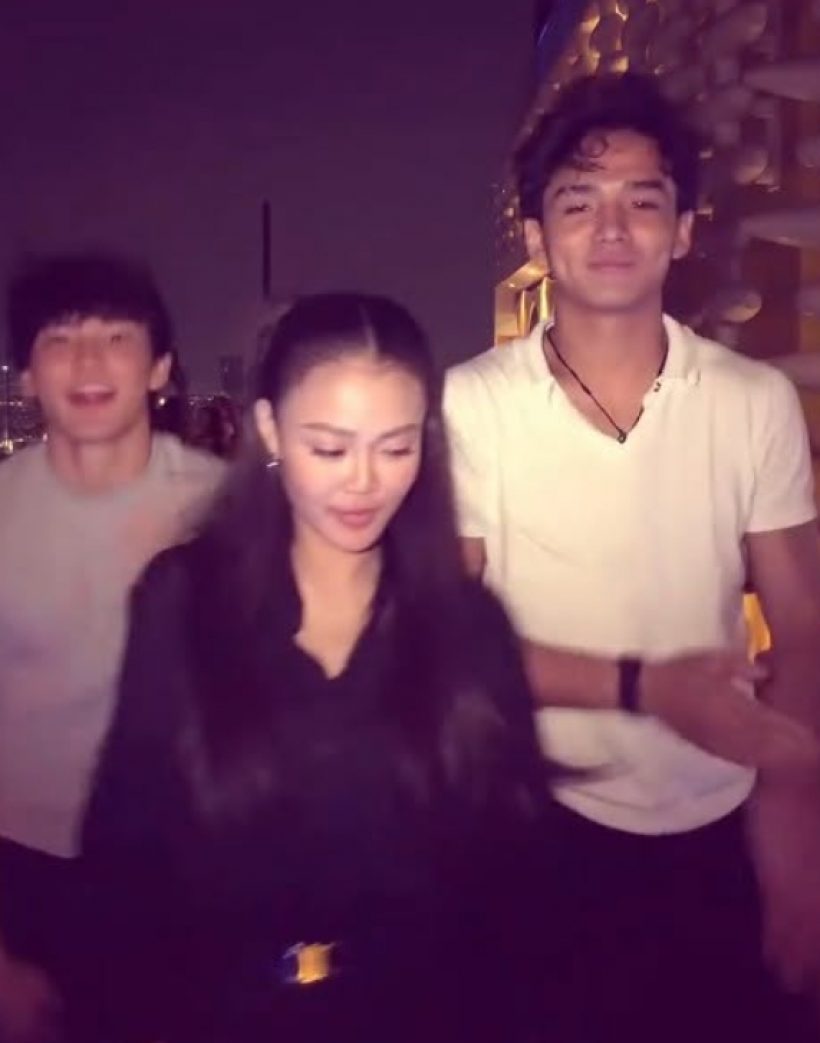 อุ๊ยยังไงเเน่! ลำไย-หนุ่มคาซัคฯ ถูกจับตาอีกครั้ง