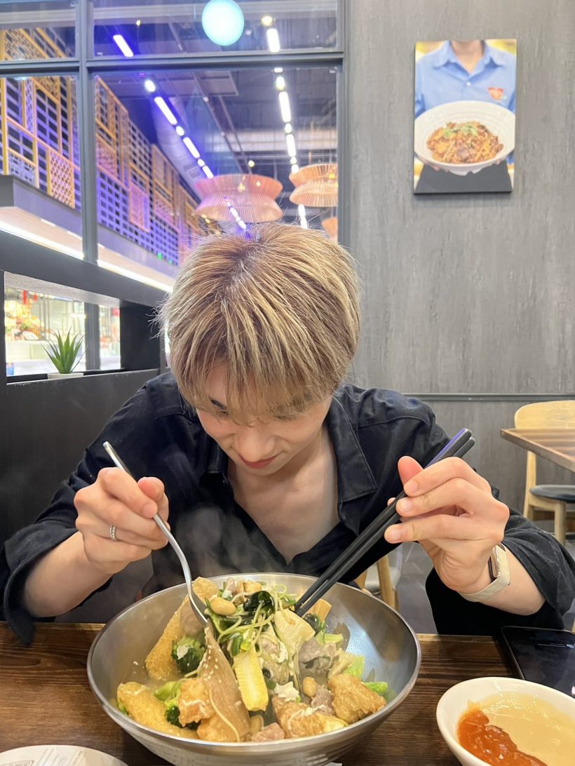 แฟนกันปะเนี่ย?! คู่จิ้นซีรีส์ดัง เสิร์ฟช็อตเดินห้างมุ้งมิ้ง