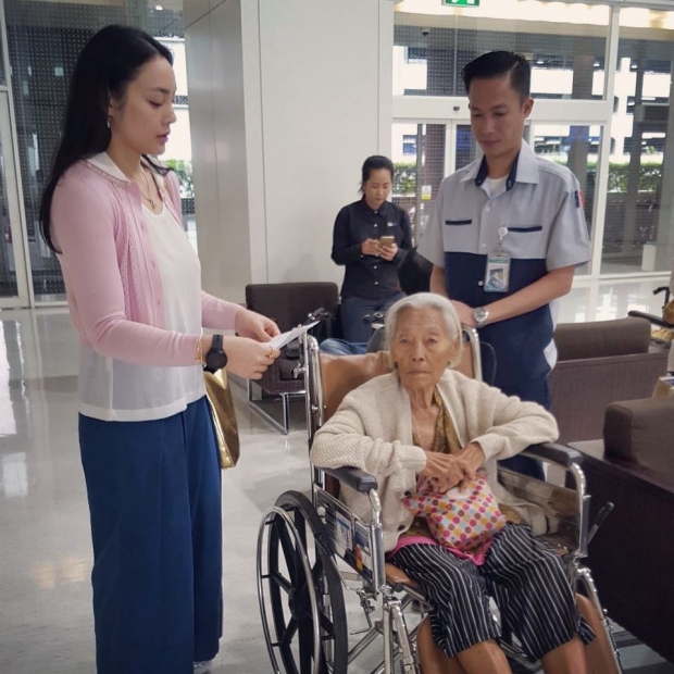 สุดเศร้า! “ตั๊ก บงกช” โพสต์อาลัยคุณยาย 90 ปี ชาวเน็ตร่วมแสดงความเสียใจ