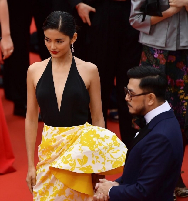 โยเกิร์ต ควง ซาร่า และหมู Asava เดินเฉิดฉายอวดผ้าไทยบนพรมแดงคานส์ 2019
