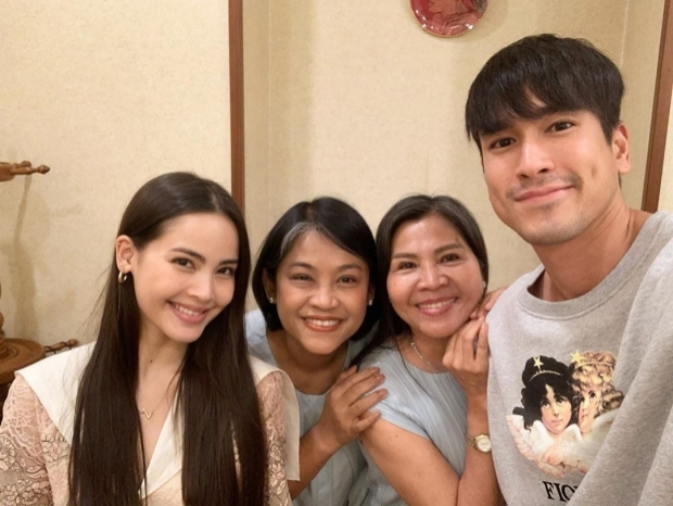 อบอุ่นชื่นมื่น! ภาพ 2 ครอบครัว ร่วมกันทำบุญวันเกิด ณเดชน์ วัย 29 ปี