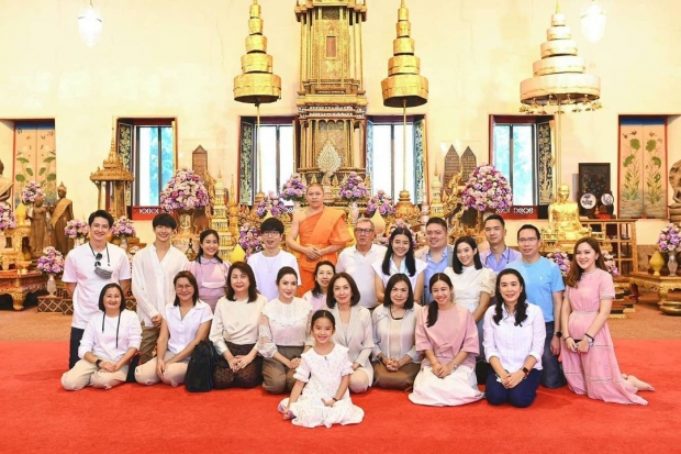 ชมความน่ารักของ ‘น้องปีใหม่’ ในพิธีเลี้ยงพระวันเกิด