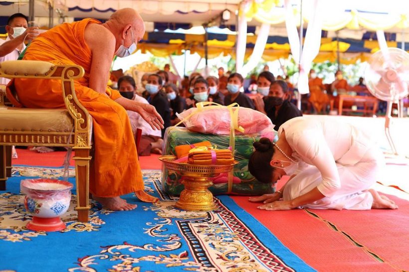 ชื่นชม ดาราสาวชื่อดัง สร้างเมรุหลังใหม่ ณ วัดสิเรียมพุทธาราม