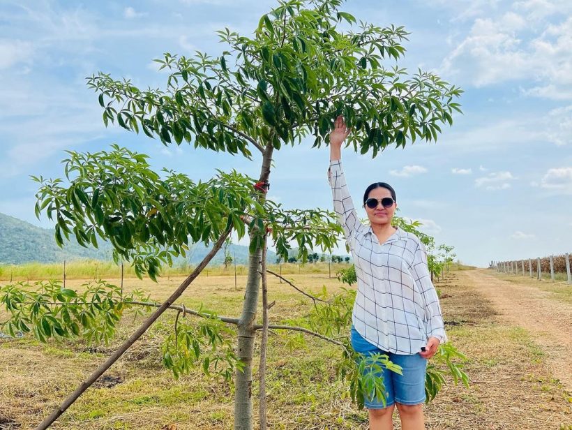 สุนารีพาชมบ้านไร่ท้องนาผืนใหญ่อลังการ เผยเหตุผลมาซื้อที่อุทัยธานี 