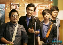 รักโง่ๆ & คนคุ้นเคย เพลงโดนใจจากหนุ่มๆ เรดิโอการ์เด้น	