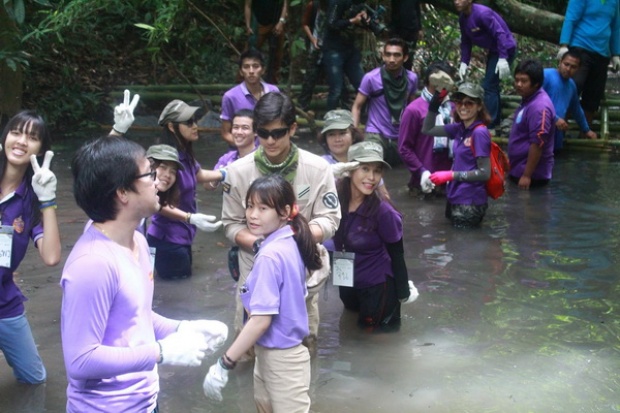 พระเอกเบอร์หนึ่งของเมืองไทย ทั้งในจอเและนอกจอ เรื่องราวดีๆที่ต้องบอกต่อ