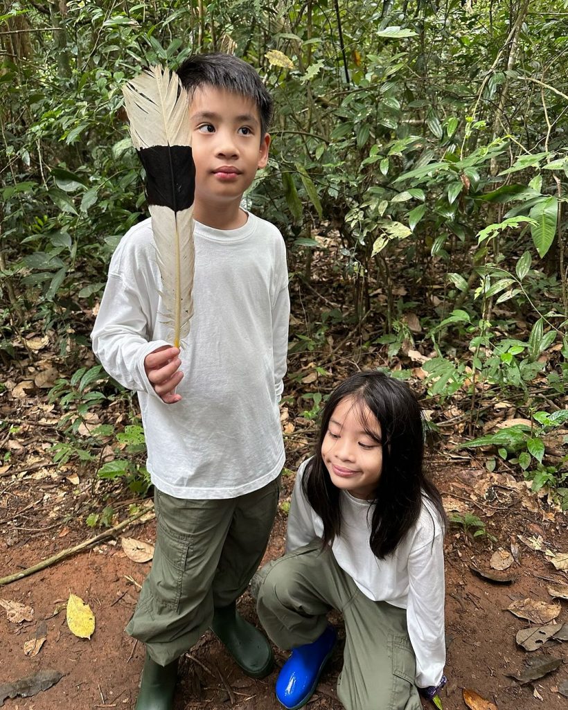 คู่รักสอนลูกใช้ชีวิตไม่ติดหรู พาเข้าป่าดูธรรมชาติม่วนจอยเว่อร์