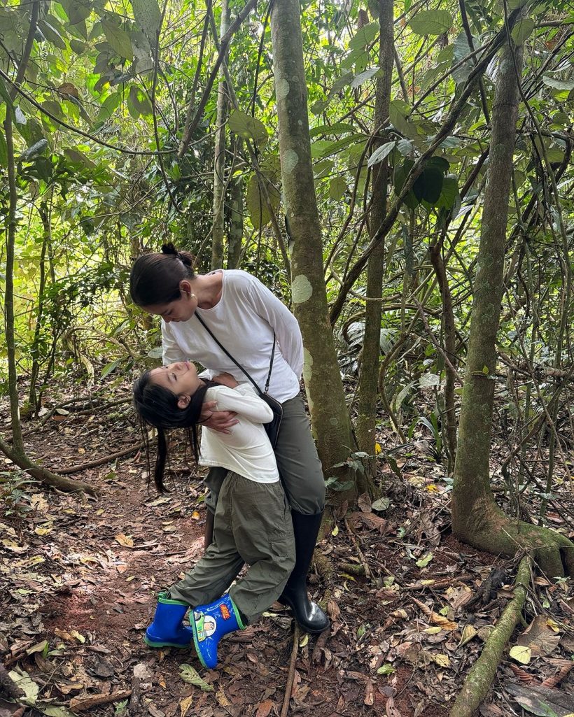 คู่รักสอนลูกใช้ชีวิตไม่ติดหรู พาเข้าป่าดูธรรมชาติม่วนจอยเว่อร์