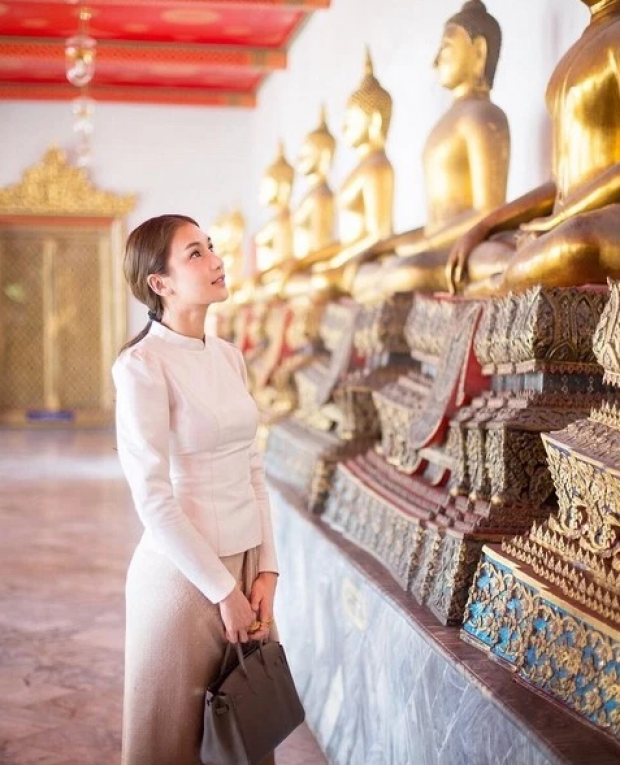 งามอย่างไทย!! เนย โชติกา ขนขบวนเด็กแก๊ง ใส่ชุดไทย