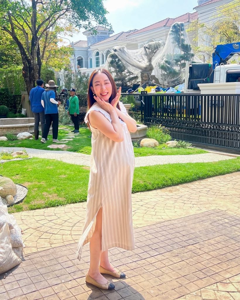 เปิดบ้านใหม่ คู่รักดาราดัง หรูตั้งแต่หน้าบ้าน สมฐานะตระกูลดัง