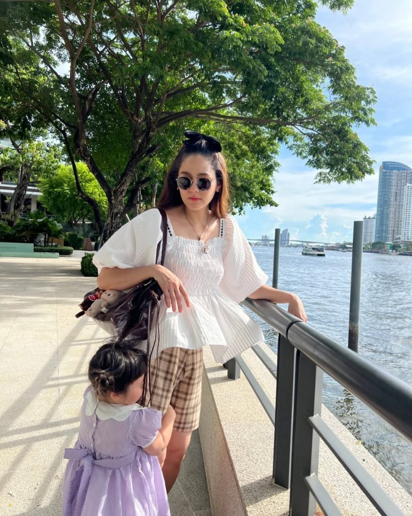 ชมพู่ อารยา รวยหมื่นล้าน แต่เลี้ยงลูกแบบที่ไม่มีใครคาดคิด
