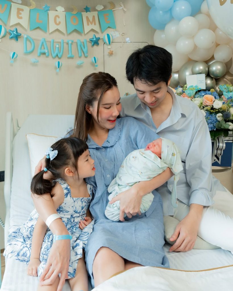 เกี่ยวก้อย ลงภาพครอบครัว ลูกชาย-ลูกสาวหล่อสวยแต่เด็ก
