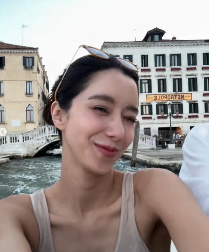 หาดูยาก ไอซ์ อภิษฎา เปิดช็อตซบไหล่สามี ล่องเรือกับครอบครัว