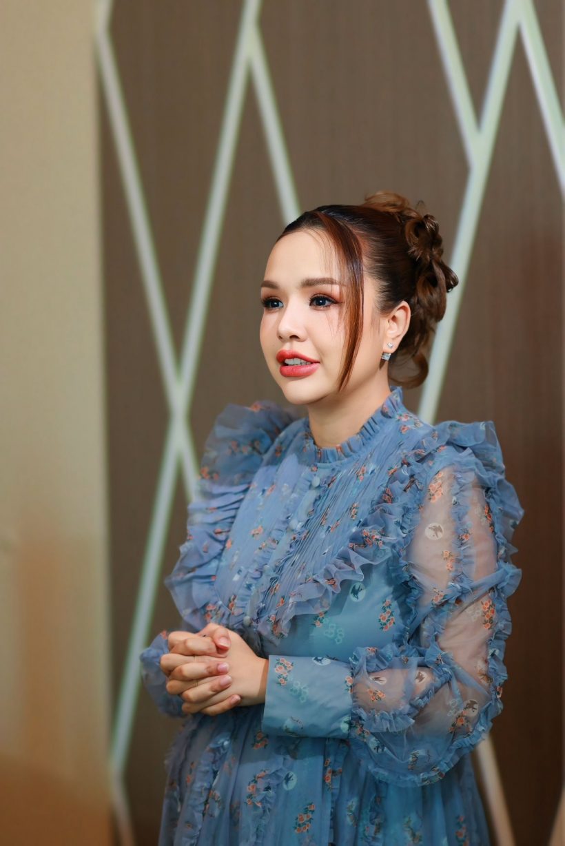 แรง! ดาราสาวดังโดนเทียบ หน้าสด-แต่งหน้า เหมือนคนละคน