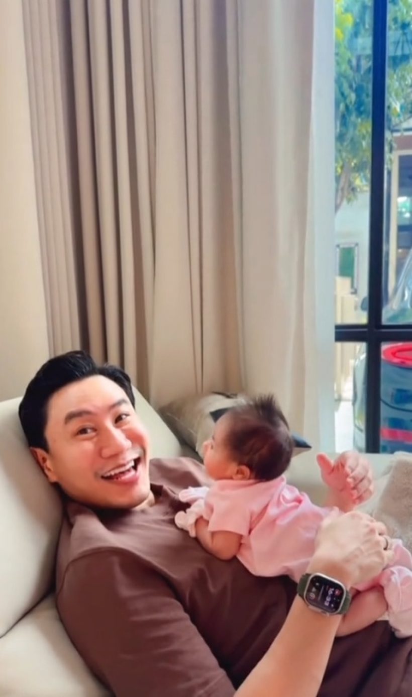 คุณพ่อคุณแม่อึ้ง! น้องนช่าอายุยังไม่ 1 เดือน แต่ตั้งคอได้แล้ว