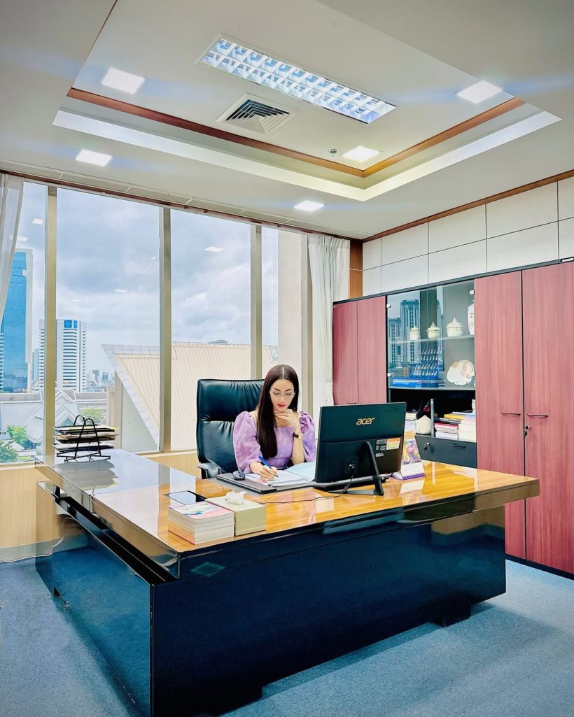 อ๋อม สกาวใจ โชว์ห้องทำงานใหม่ นั่งตำเเหน่ง ที่ปรึกษา รมว.วัฒนธรรม