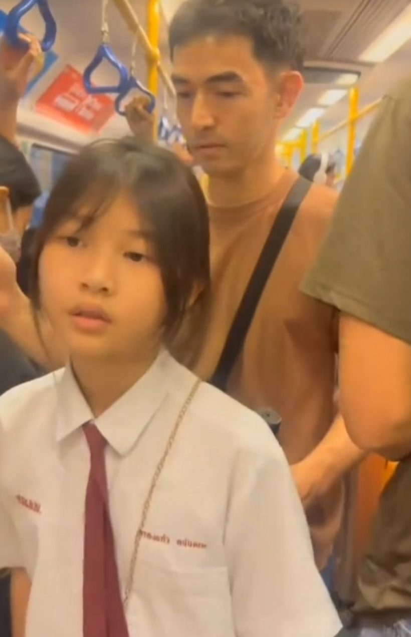ดาราหนุ่มดัง โพสต์ขอบคุณลูกสาว เลิกเรียนแล้ว มานั่งรอพ่อขายของต่อ