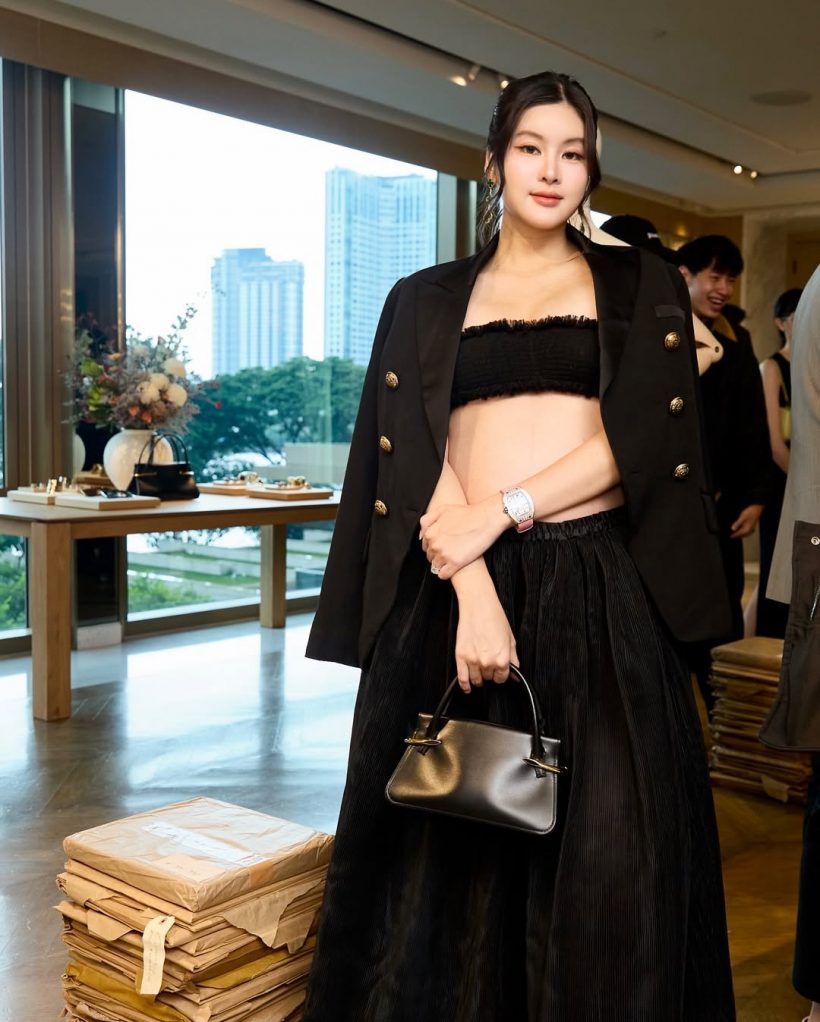 ออน สมฤทัย อุ้มท้องใหญ่ยังสวยออร่า จนคนมองทั้งงาน