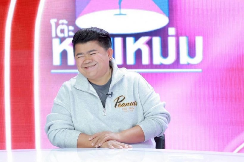 ไม่โสดแล้ว! นักแสดงหนุ่มดัง เปิดตัวแฟนใหม่ อายุ 21 ปี