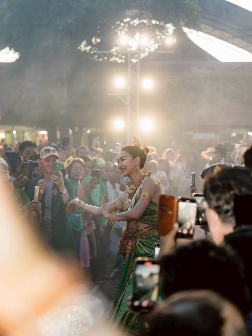 งดงามเกินบรรยาย! แพนเค้ก เขมนิจ รำถวายพญานาคครั้งแรก