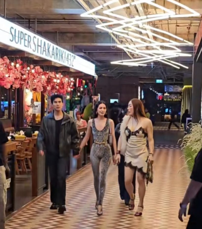 ชาวเน็ตเห็นตรงกัน ใหม่ ดาวิกา สวยมาก แต่ชุดนี้ไม่เริ่ดเลย