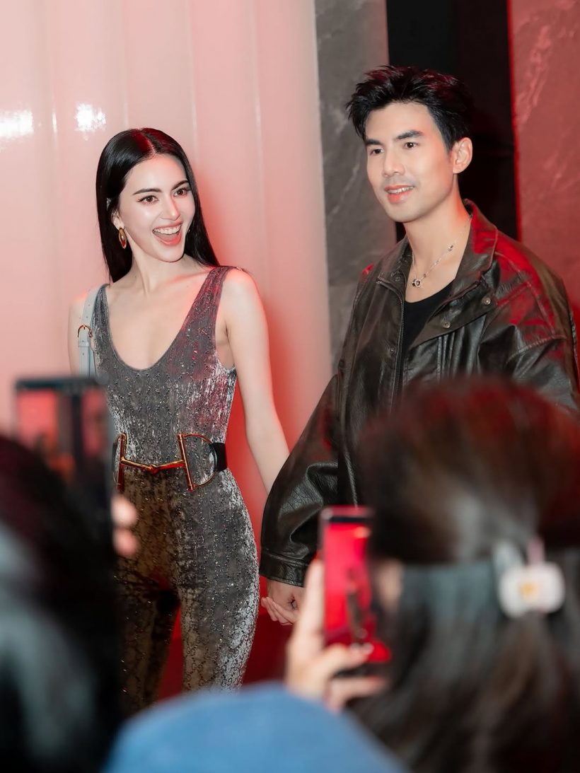 ชาวเน็ตเห็นตรงกัน ใหม่ ดาวิกา สวยมาก แต่ชุดนี้ไม่เริ่ดเลย