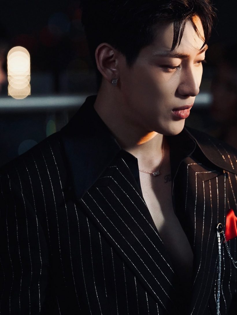 ไม่รอดแล้ว! แบมแบม GOT7 โดนเพื่อนร่วมวงแซวปมจูบณิชาในMV!
