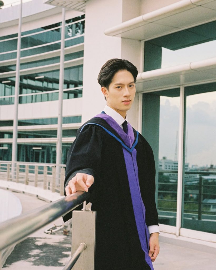 ฮือฮาทั้งคลีนิค!! หมอฟันคนนี้ ที่แท้คือดาราหนุ่มชื่อดัง