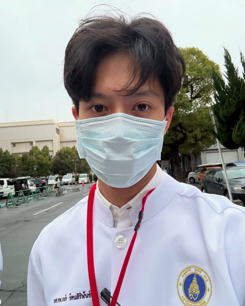 ฮือฮาทั้งคลีนิค!! หมอฟันคนนี้ ที่แท้คือดาราหนุ่มชื่อดัง