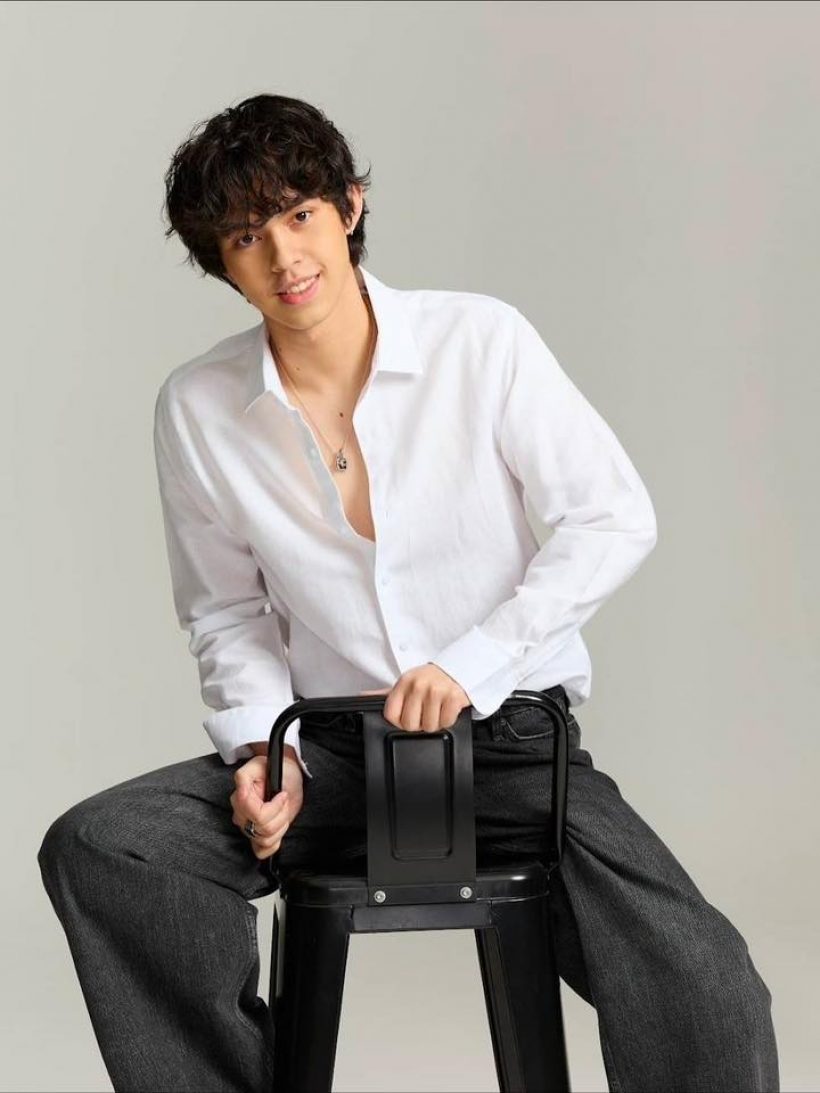 เตรียมแจ้งเกิด! หนุ่มน้อยสุดหล่อ คือลูกชายดารารุ่นใหญ่