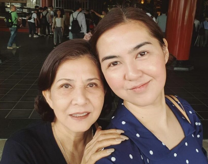 2ผู้จัดจ๋าเจ็ท ชี้แจงอาการป่วยคุณแม่จิ๋ม มยุรฉัตร เผยสาเหตุพึ่งกฏหมาย