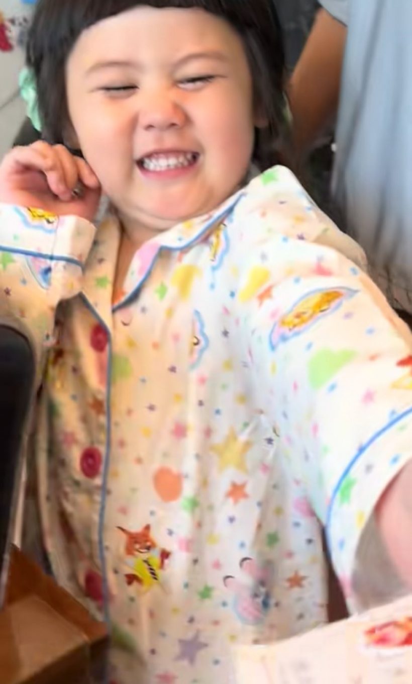 สุดยอด! น้องเกลมีใบขับขี่แล้ว ออกให้โดยซุปตาร์ระดับโลก