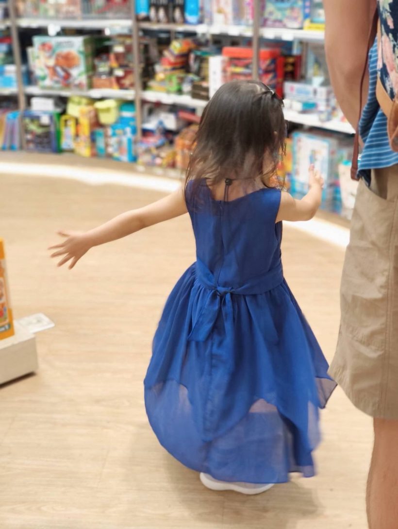 หลงลูกไม่ไหว! เวียร์ ลงรูปคู่น้องวิริน ช็อตนี้ตายสงบศพสีชมพู