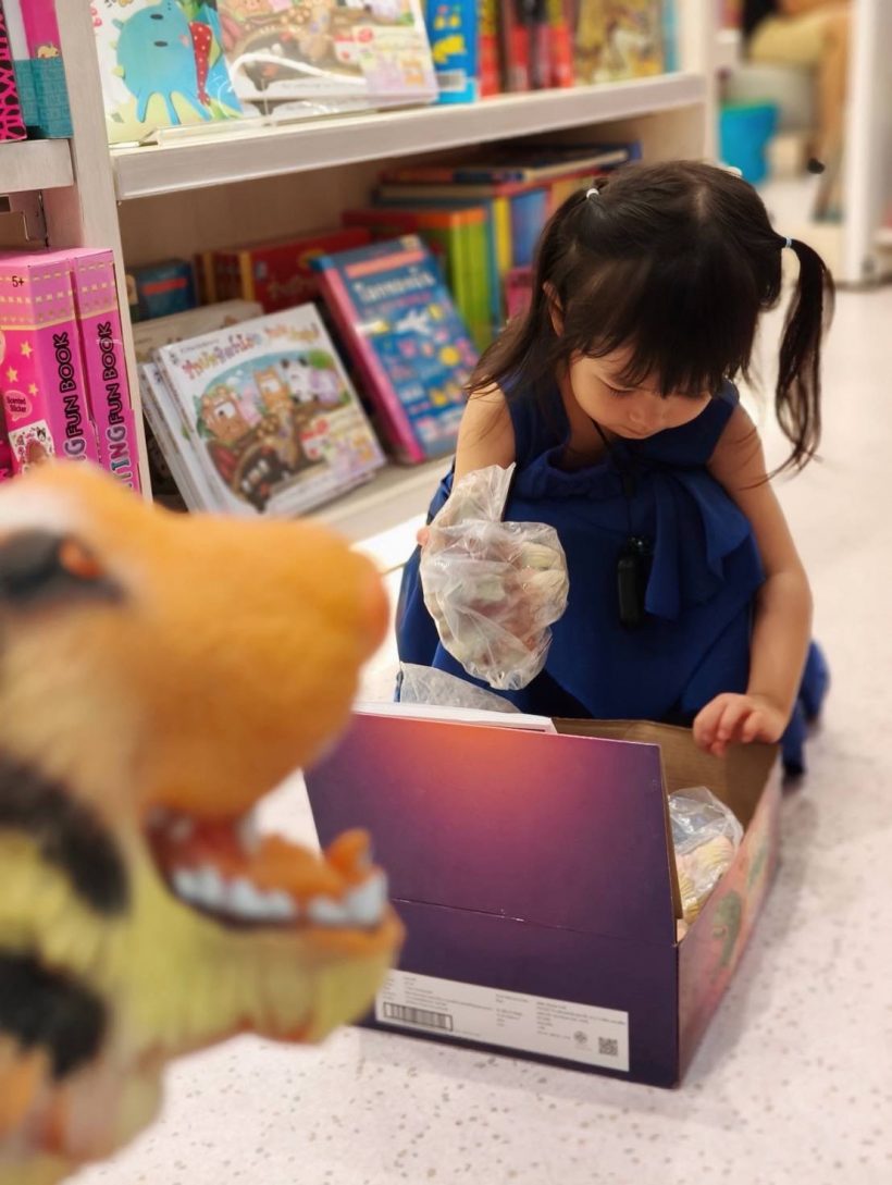 หลงลูกไม่ไหว! เวียร์ ลงรูปคู่น้องวิริน ช็อตนี้ตายสงบศพสีชมพู