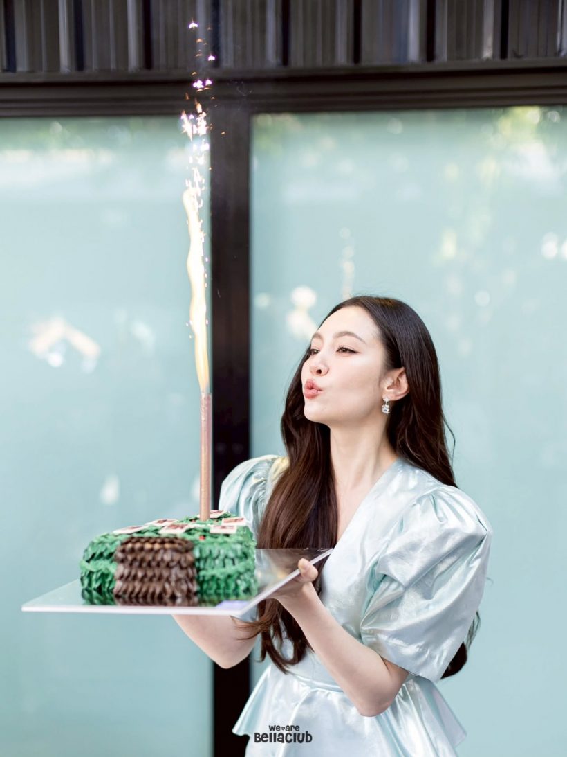 นิ้วนางยังว่างมั้ย?แฟนลุ้นวันเกิดเบลล่าปีนี้มีซีนขอแต่ง?!