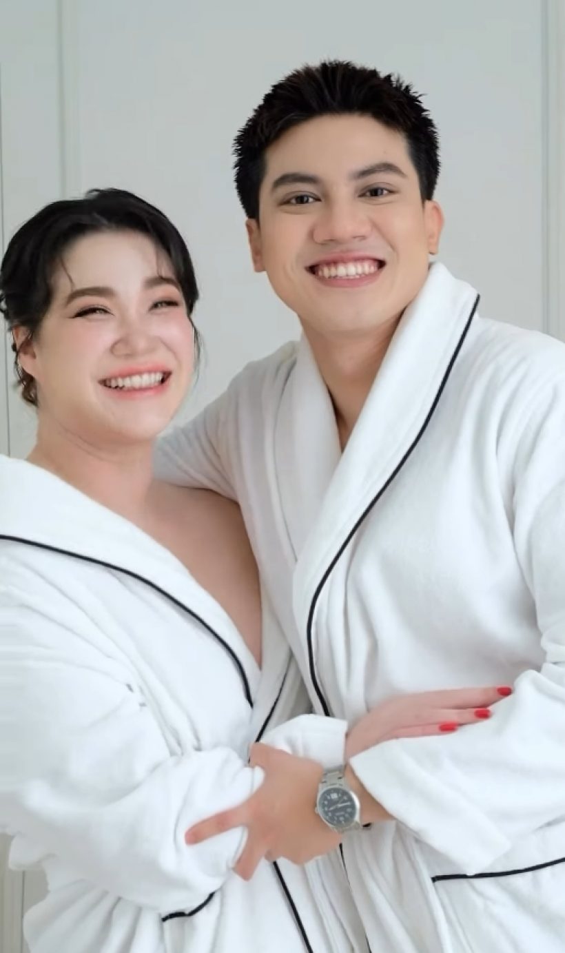 แต่งแล้วจ้า! นนนี่ควงหนุ่มสละโสด โฟกัสแม่แอน สวยไม่แพ้ลูกสาว!