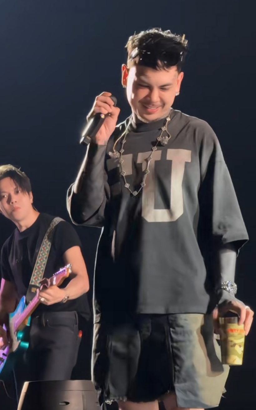 ขยี้ตารัวๆ นักร้องหนุ่มดังคนนี้ หน้าเหมือน แมท ภีรนีย์