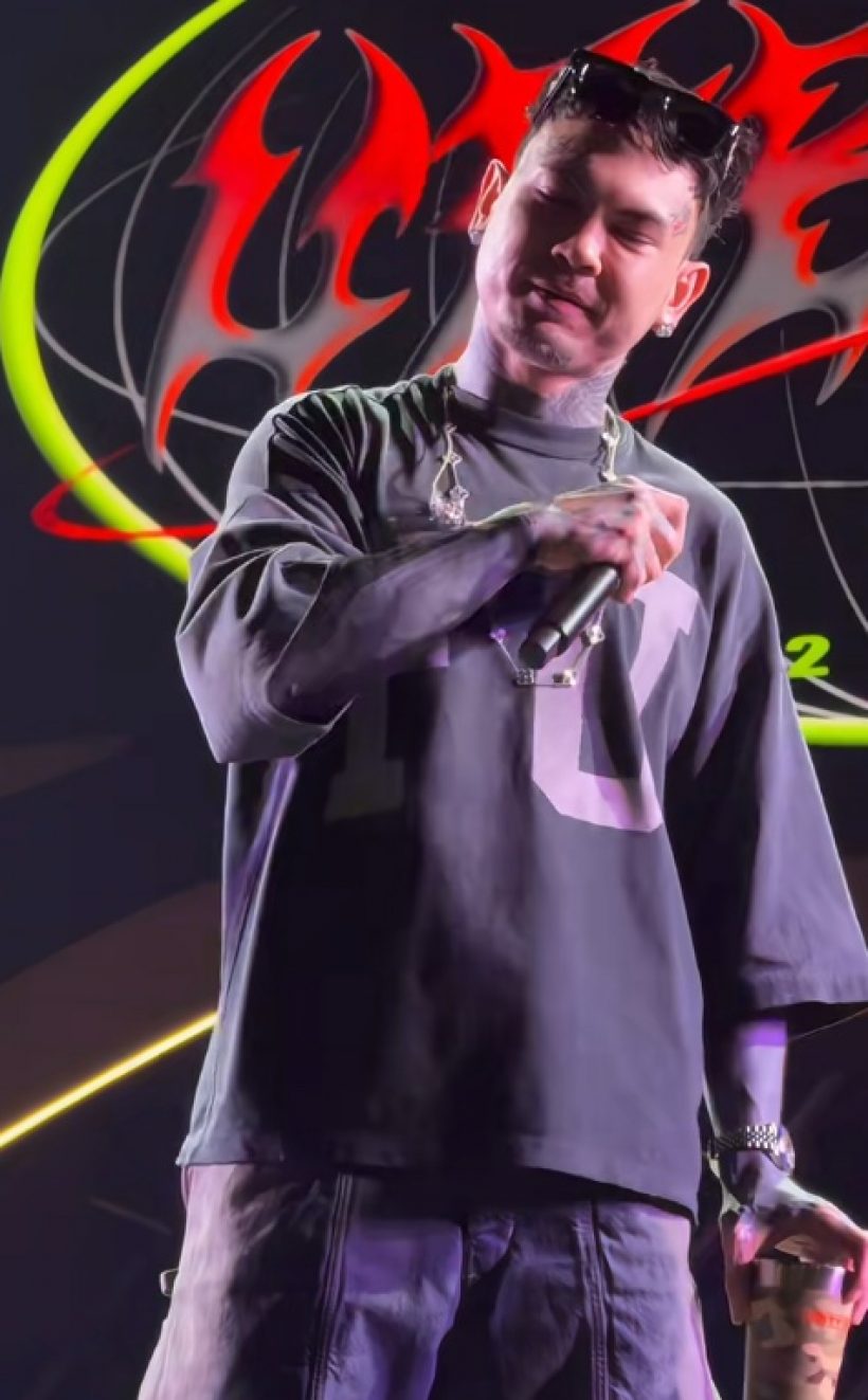 ขยี้ตารัวๆ นักร้องหนุ่มดังคนนี้ หน้าเหมือน แมท ภีรนีย์