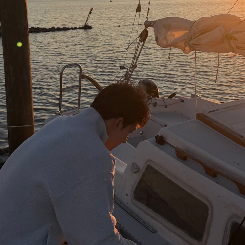 เปิดภาพหมอปุณลูกชายดาราดังหล่อเหงาๆ หลังเเม่ลั่นลูกโสดแล้ว