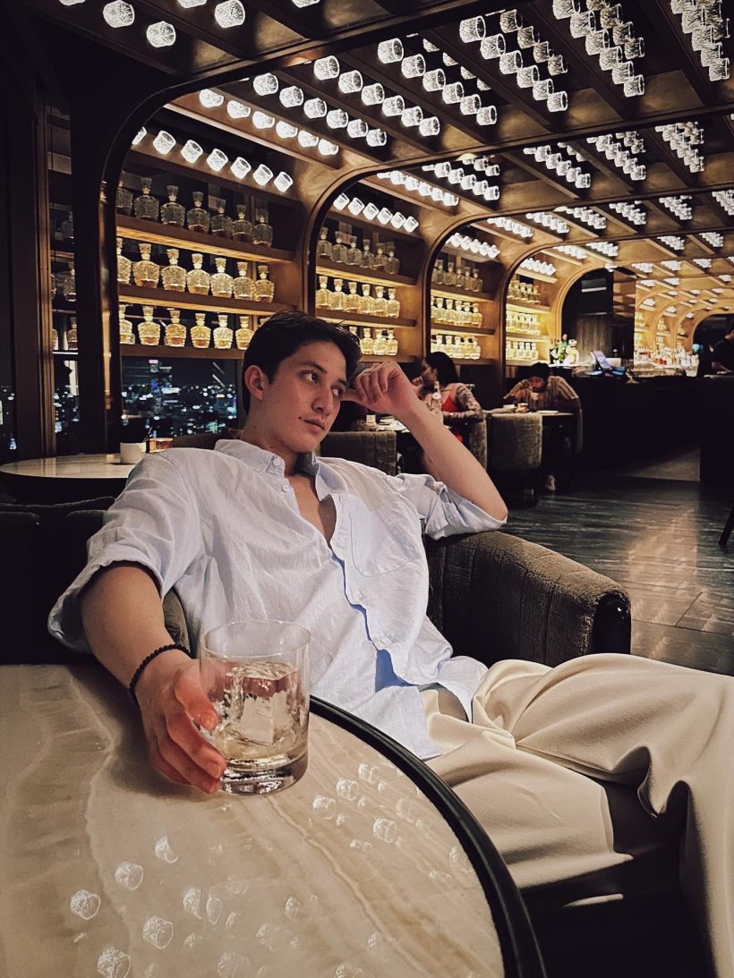 เปิดภาพหมอปุณลูกชายดาราดังหล่อเหงาๆ หลังเเม่ลั่นลูกโสดแล้ว