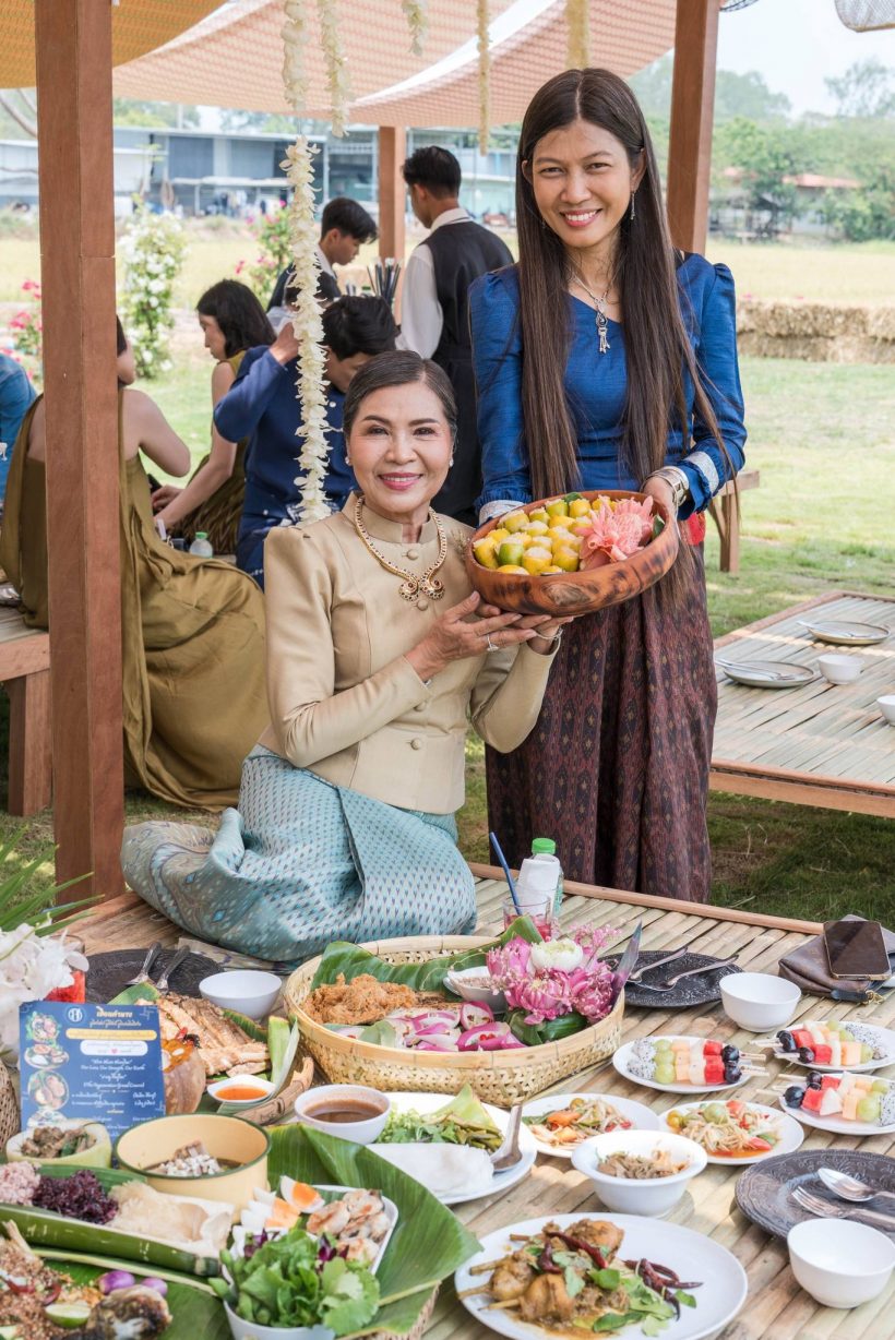 พาข้าวพาขวัญกินดอง ณเดชน์-ญาญ่า แซ่บแบบอีสานแท้ๆ