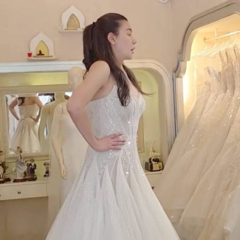 ร่างทองของจริง! โอ๋ ภัคจีรา ลองชุดวิวาห์ สวยแซ่บ