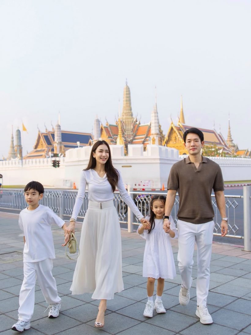 โซเชียลแห่ชม คู่รักคู่นี้ สอนลูกดีมาก มารยาทงามแต่เด็ก