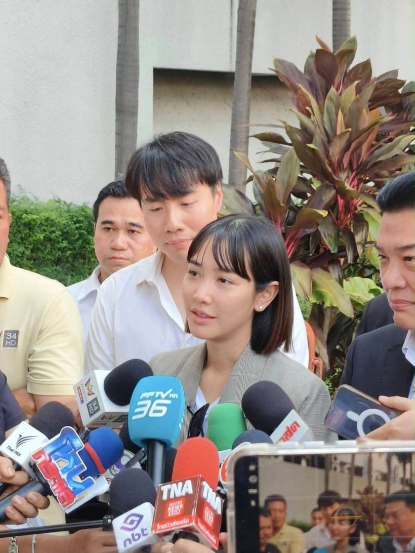 โฉมหน้าคนสำคัญ อยู่เคียงข้าง มิน พีชญา ตั้งเเต่วันเเรกที่เกิดเรื่อง