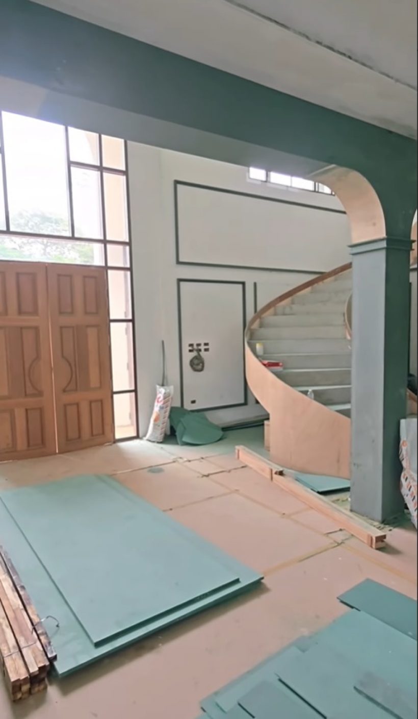 ส่องบ้านหลังใหม่ครอบครัว ทองเจือ หรูอลังการ ไม่ธรรมดา