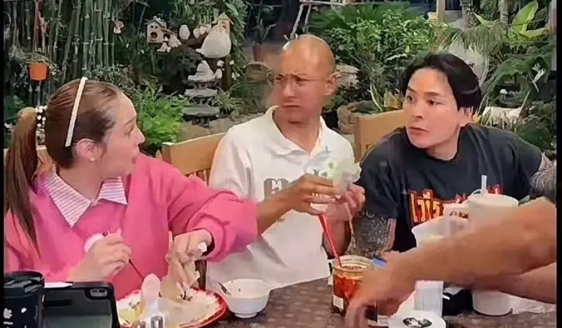 ชาวเน็ตหลายคนร้อง ห้ะ! เพิ่งรู้ ดาราหนุ่มคนนี้ มีลูก-เมียแล้ว