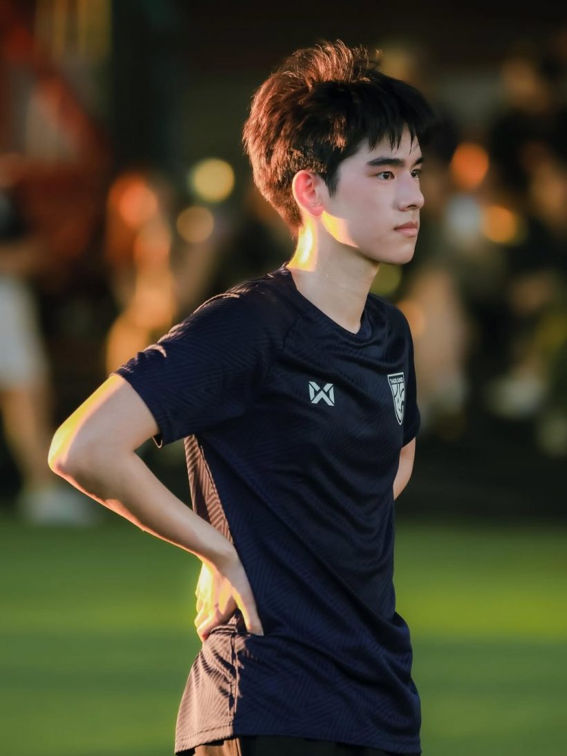 ดาราหนุ่มฮอต เครียด! หอบดอกไม้ขอโทษ มดดำ คชาภา