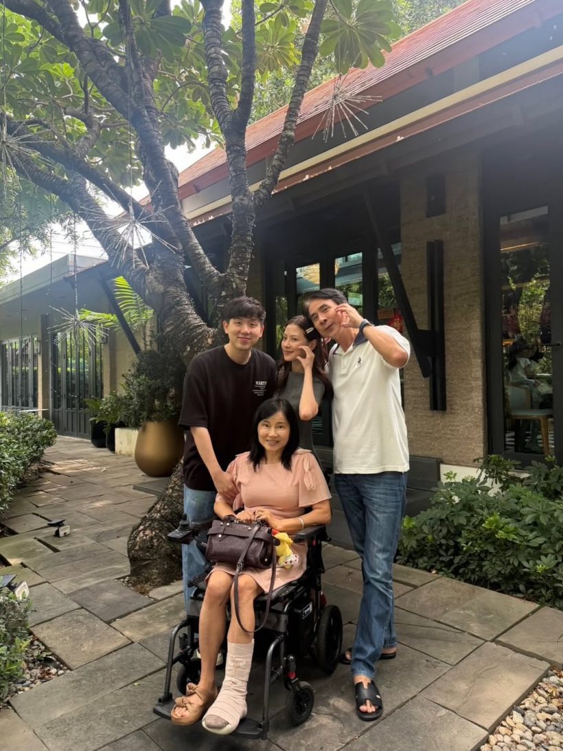 แห่ส่งกำลังใจ! คุณแม่ใบเฟิร์น พิมพ์ชนก หลังเห็นภาพนี้