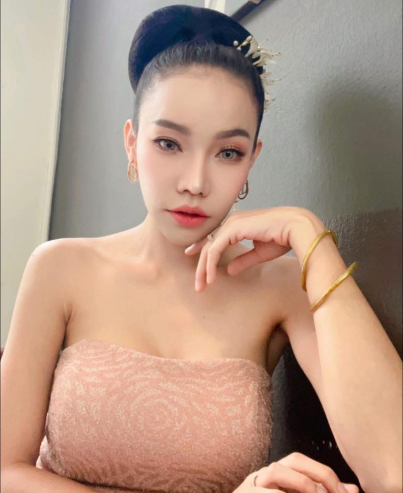 เอ็มมี่ อมลวรรณ ยืนยันไม่เกี่ยวข้อง หลังดาราเดือด แห่ถอนตัว