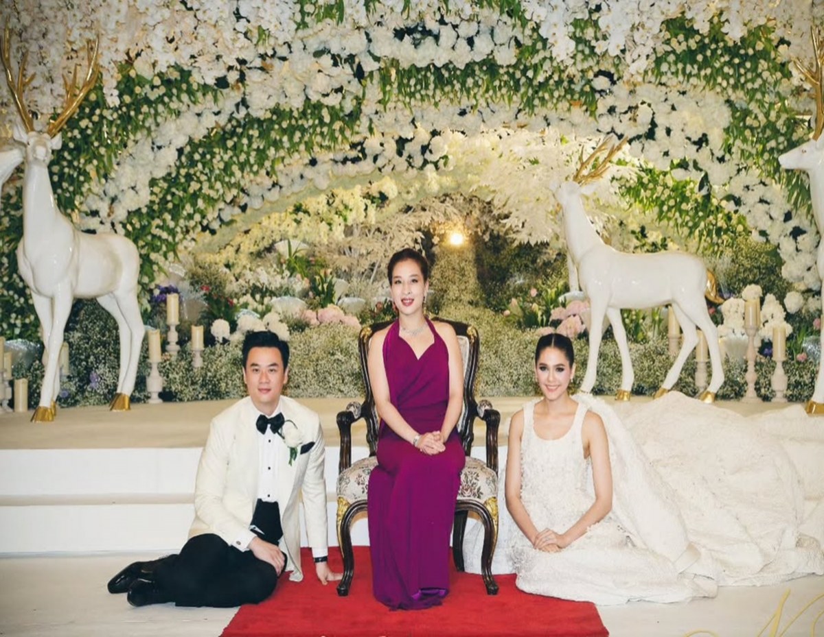 ชมพู่ อารยา ร่วมอาลัย เผยภาพครั้ง พระองค์ภา เสด็จร่วมงานแต่ง